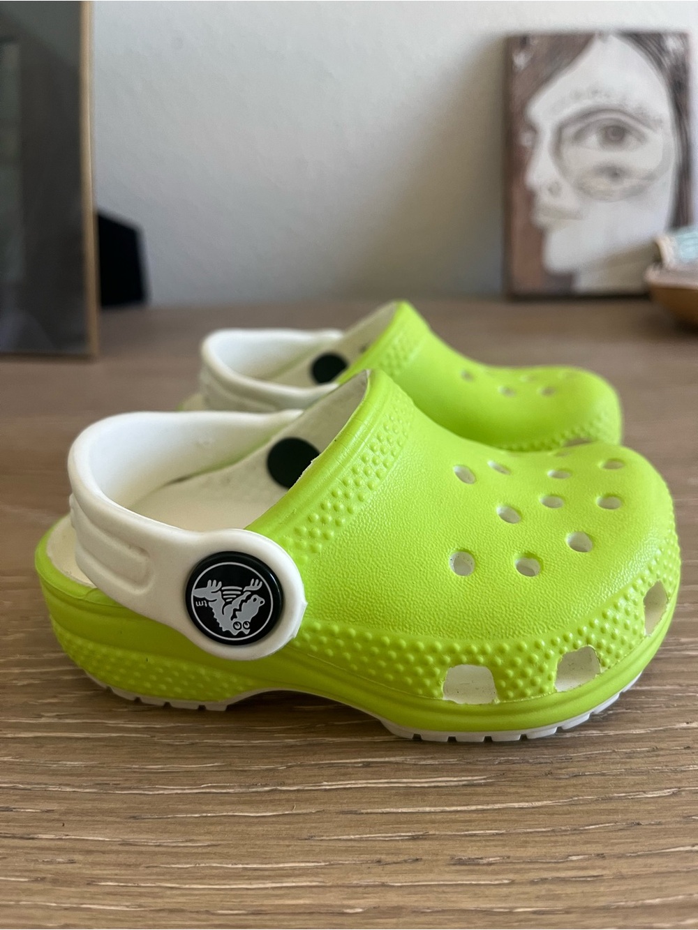 Crocs Classic Glow in the Dark Kids Clogs- Limeade- C4
